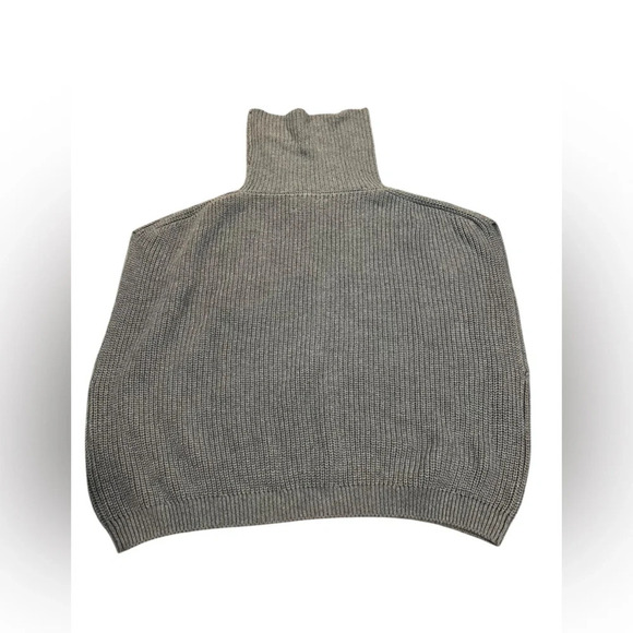 NWT Revolve Stitches and Stripes Sleeveless Gray Turtleneck in size L - Picture 2 of 4